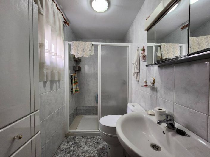 Image No.17-7 Bed Townhouse for sale