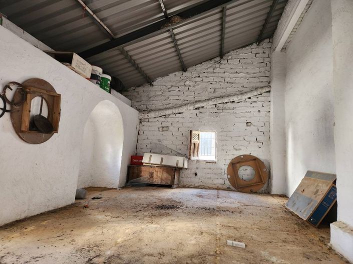 Image No.19-7 Bed Townhouse for sale