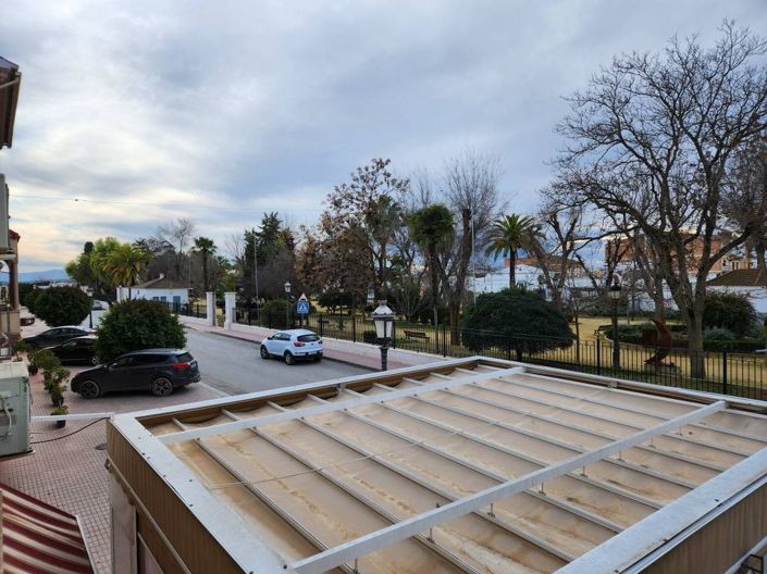 Image No.13-4 Bed Townhouse for sale