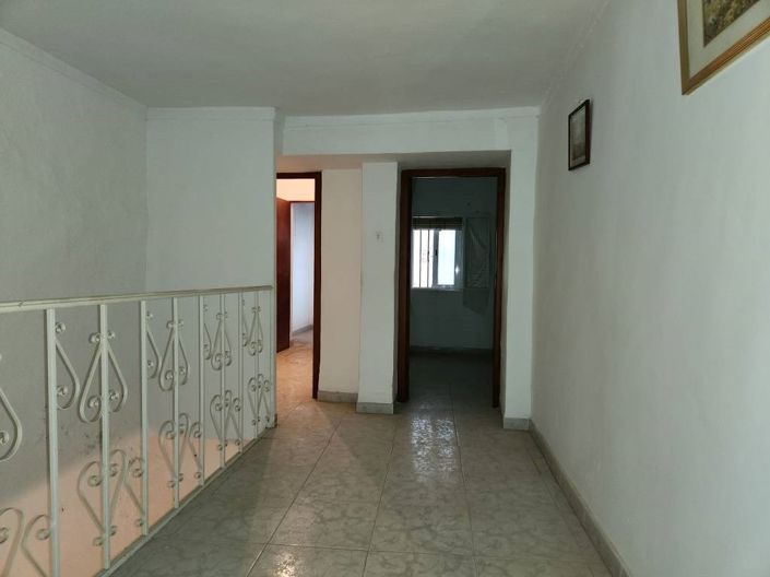 Image No.19-4 Bed Townhouse for sale