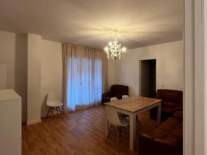 Image No.7-Appartement de 4 chambres à vendre à Luque