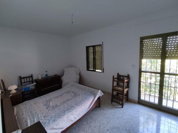 Image No.9-3 Bed Townhouse for sale