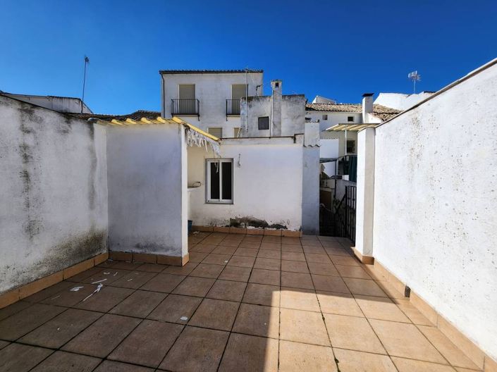 Image No.12-5 Bed Townhouse for sale