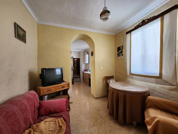 Image No.6-5 Bed Townhouse for sale