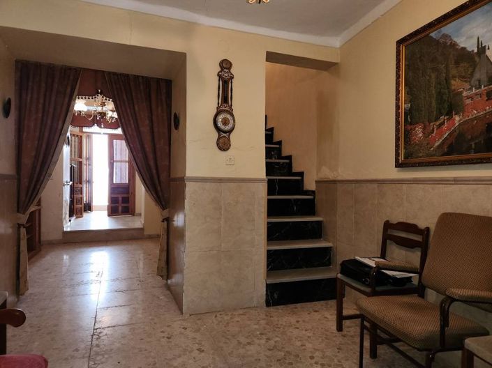 Image No.7-5 Bed Townhouse for sale