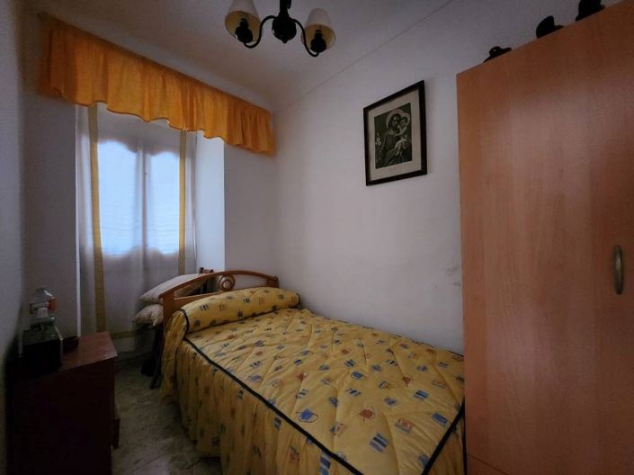 Image No.10-5 Bed Townhouse for sale