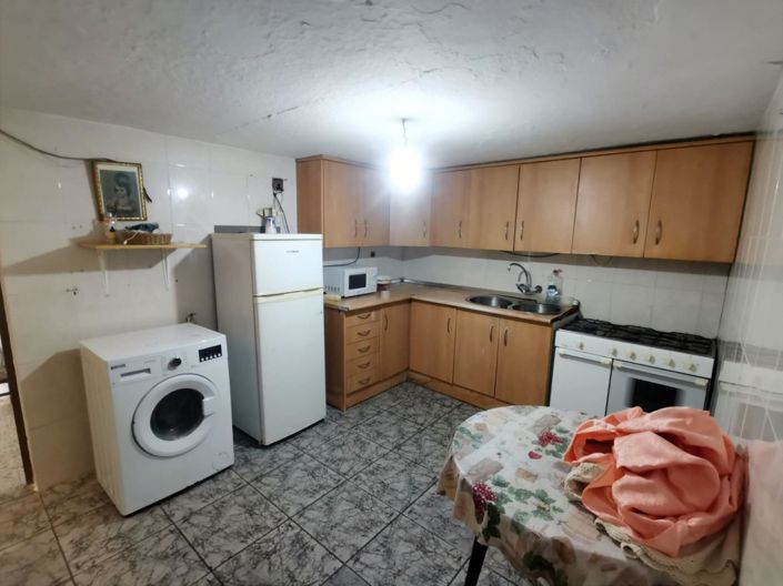 Image No.17-4 Bed Townhouse for sale