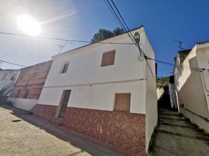 Image No.3-4 Bed Townhouse for sale