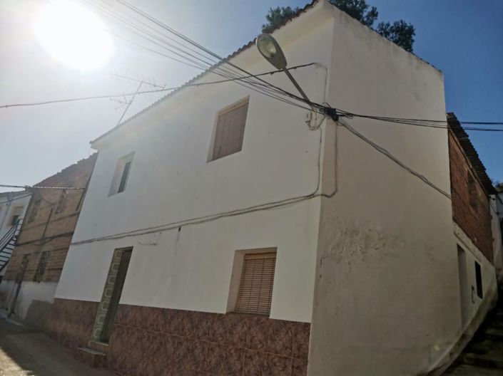 Image No.4-4 Bed Townhouse for sale