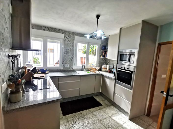 Image No.15-3 Bed Village House for sale