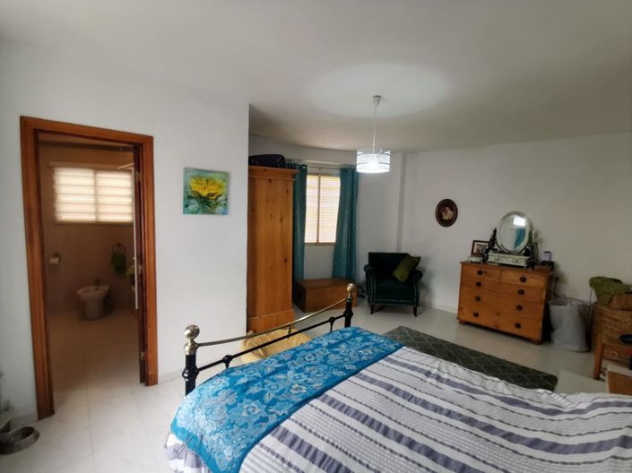 Image No.40-3 Bed Village House for sale