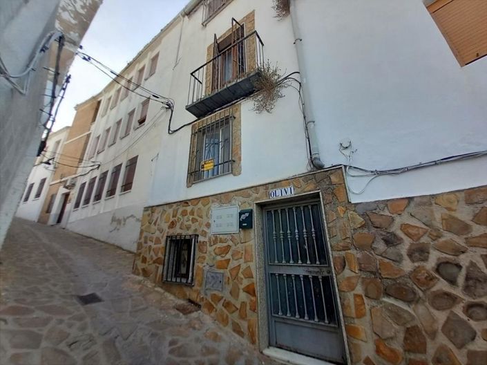 Image No.3-Maison de ville de 4 chambres à vendre à Martos