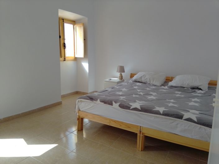 Image No.16-3 Bed Townhouse for sale