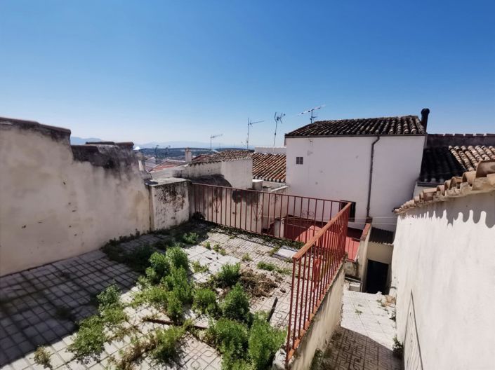 Image No.21-3 Bed Townhouse for sale