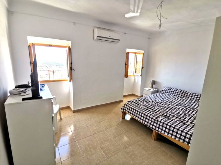 Image No.24-3 Bed Townhouse for sale