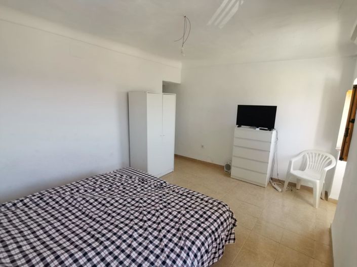 Image No.28-3 Bed Townhouse for sale