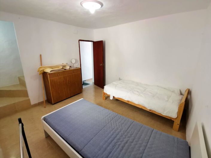 Image No.31-3 Bed Townhouse for sale