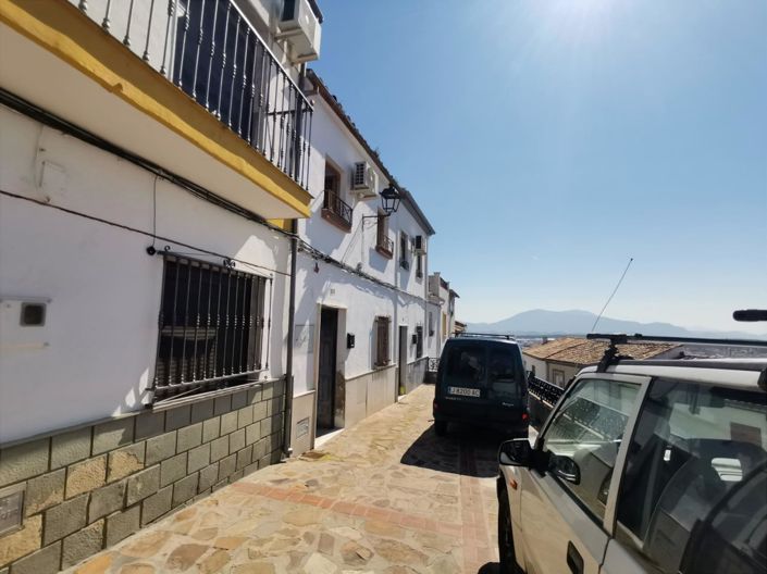 Image No.39-3 Bed Townhouse for sale