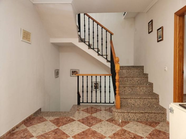 Image No.9-4 Bed Townhouse for sale