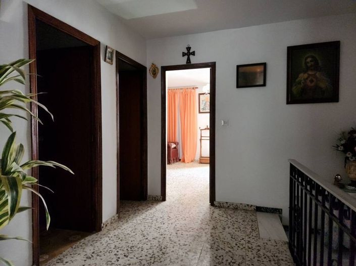 Image No.15-4 Bed Townhouse for sale