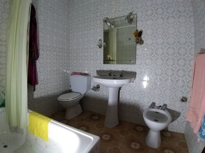 Image No.19-4 Bed Townhouse for sale