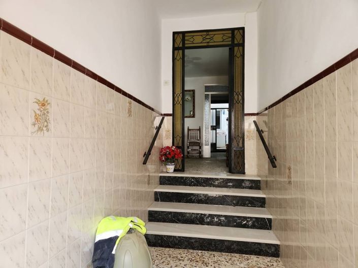 Image No.3-4 Bed Townhouse for sale