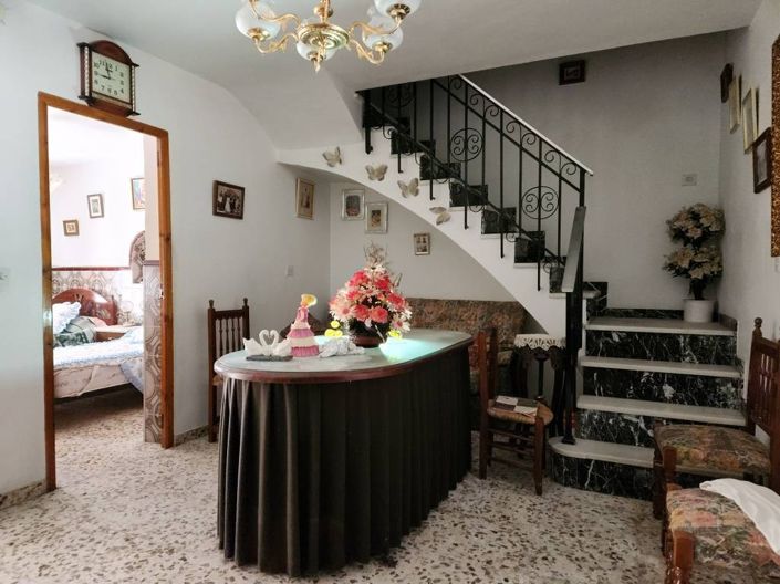 Image No.4-4 Bed Townhouse for sale