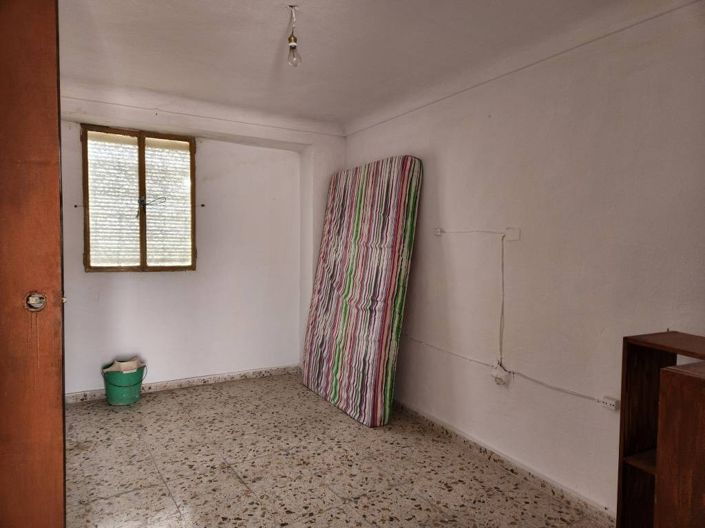 Image No.17-4 Bed Townhouse for sale