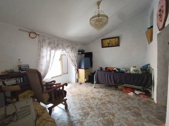 Image No.13-3 Bed Townhouse for sale