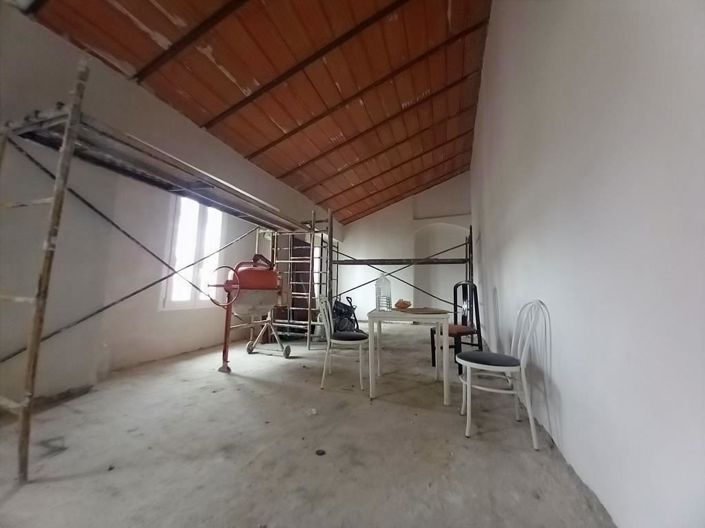 Image No.26-10 Bed Townhouse for sale