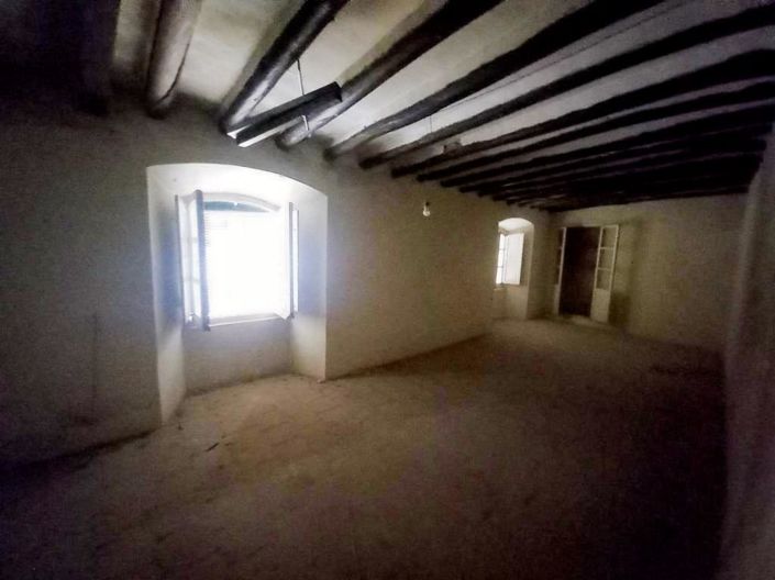 Image No.33-10 Bed Townhouse for sale