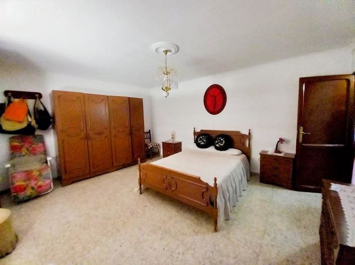 Image No.22-5 Bed Village House for sale