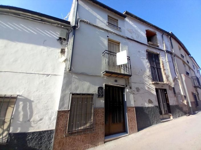 Image No.23-5 Bed Townhouse for sale