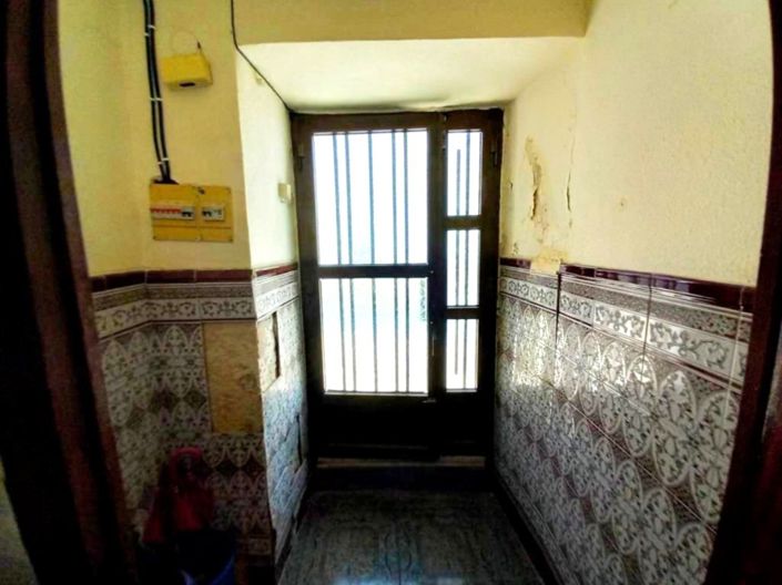 Image No.24-5 Bed Townhouse for sale