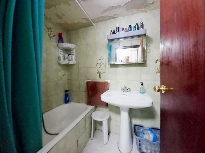 Image No.30-5 Bed Townhouse for sale