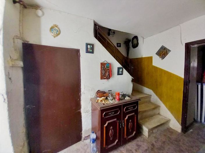 Image No.7-5 Bed Townhouse for sale