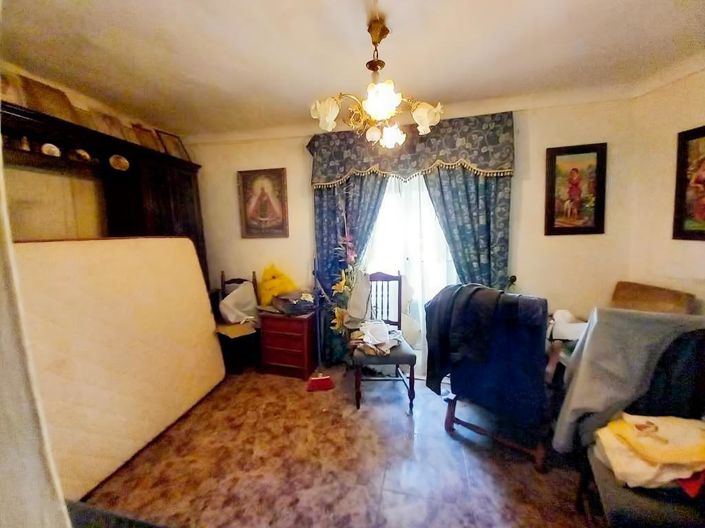 Image No.10-5 Bed Townhouse for sale
