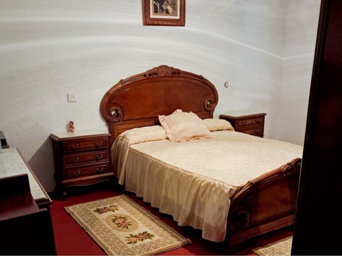 Image No.19-3 Bed Village House for sale