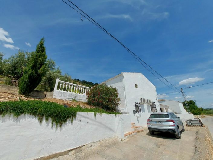 Image No.3-2 Bed Country House for sale