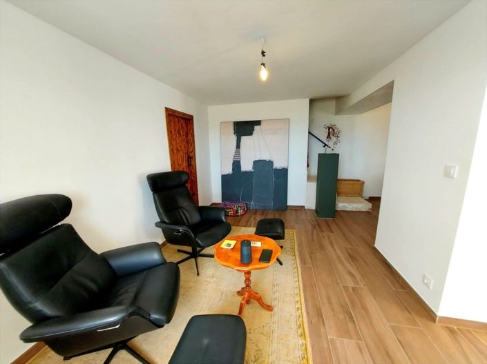 Image No.8-2 Bed Country House for sale