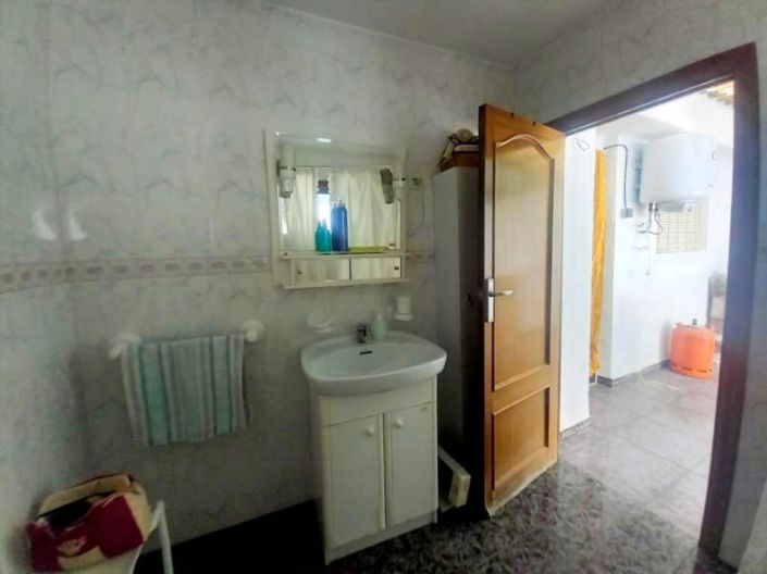 Image No.17-5 Bed Townhouse for sale