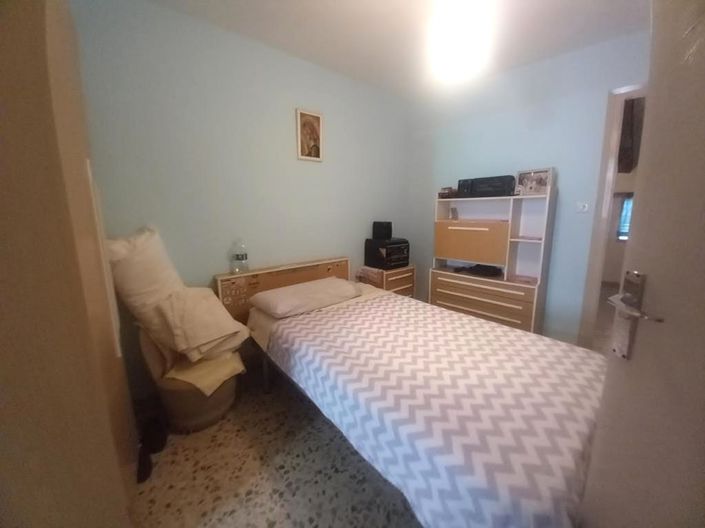 Image No.27-5 Bed Townhouse for sale