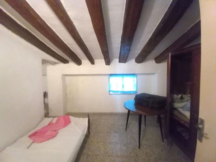 Image No.28-5 Bed Townhouse for sale