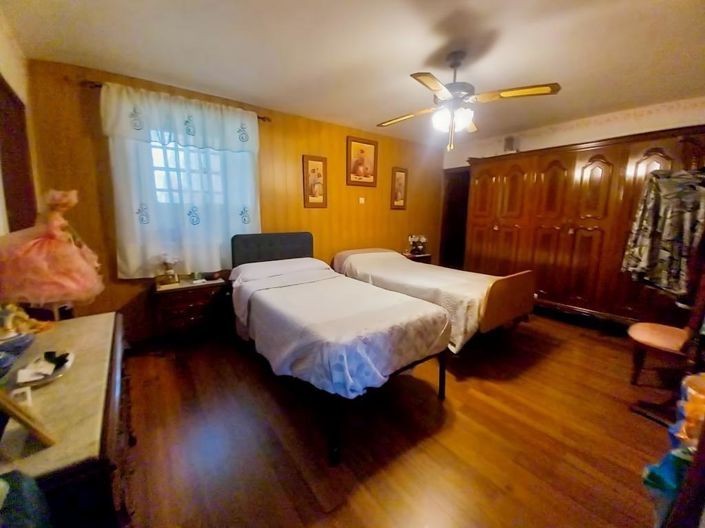 Image No.16-4 Bed Townhouse for sale