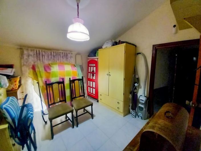 Image No.21-4 Bed Townhouse for sale
