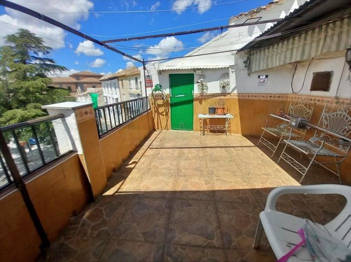 Image No.23-4 Bed Townhouse for sale