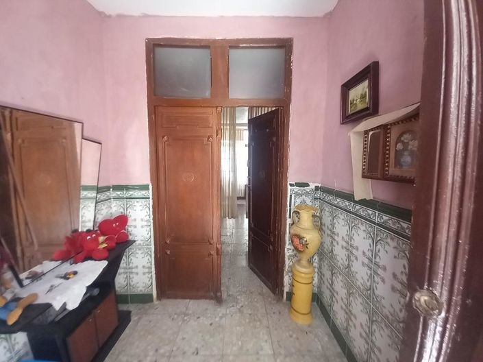 Image No.5-8 Bed Townhouse for sale