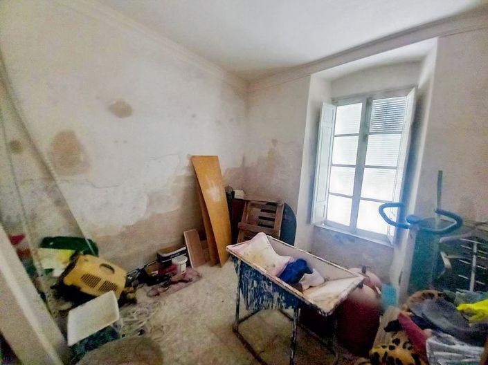 Image No.8-8 Bed Townhouse for sale