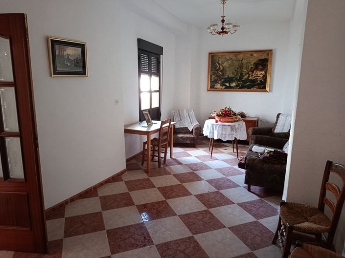 Image No.7-7 Bed Townhouse for sale