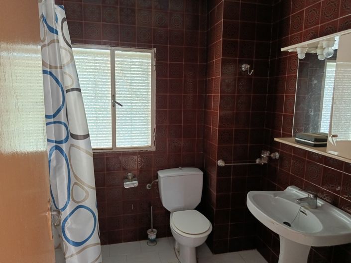 Image No.8-7 Bed Townhouse for sale
